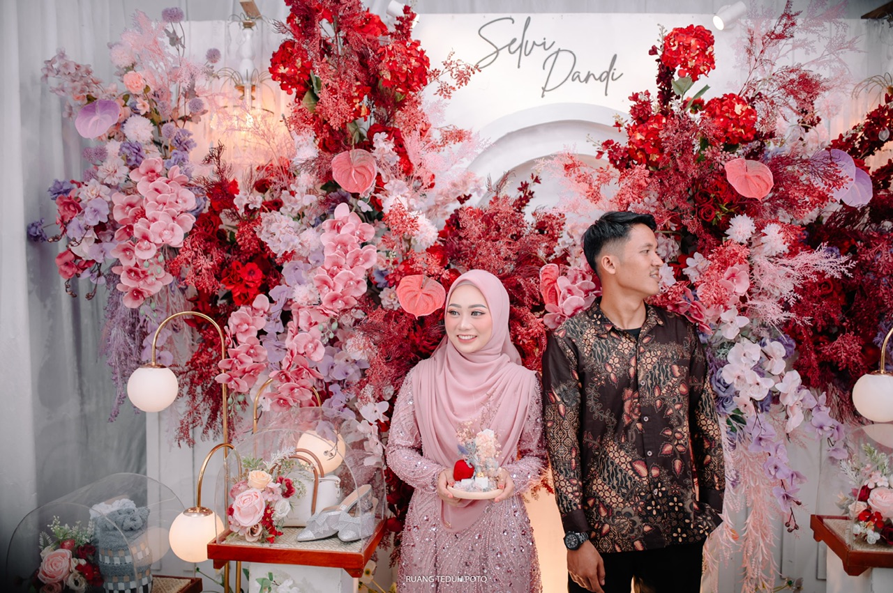 e7389833-94f1-48d6-be8c-5817bed7a007-1