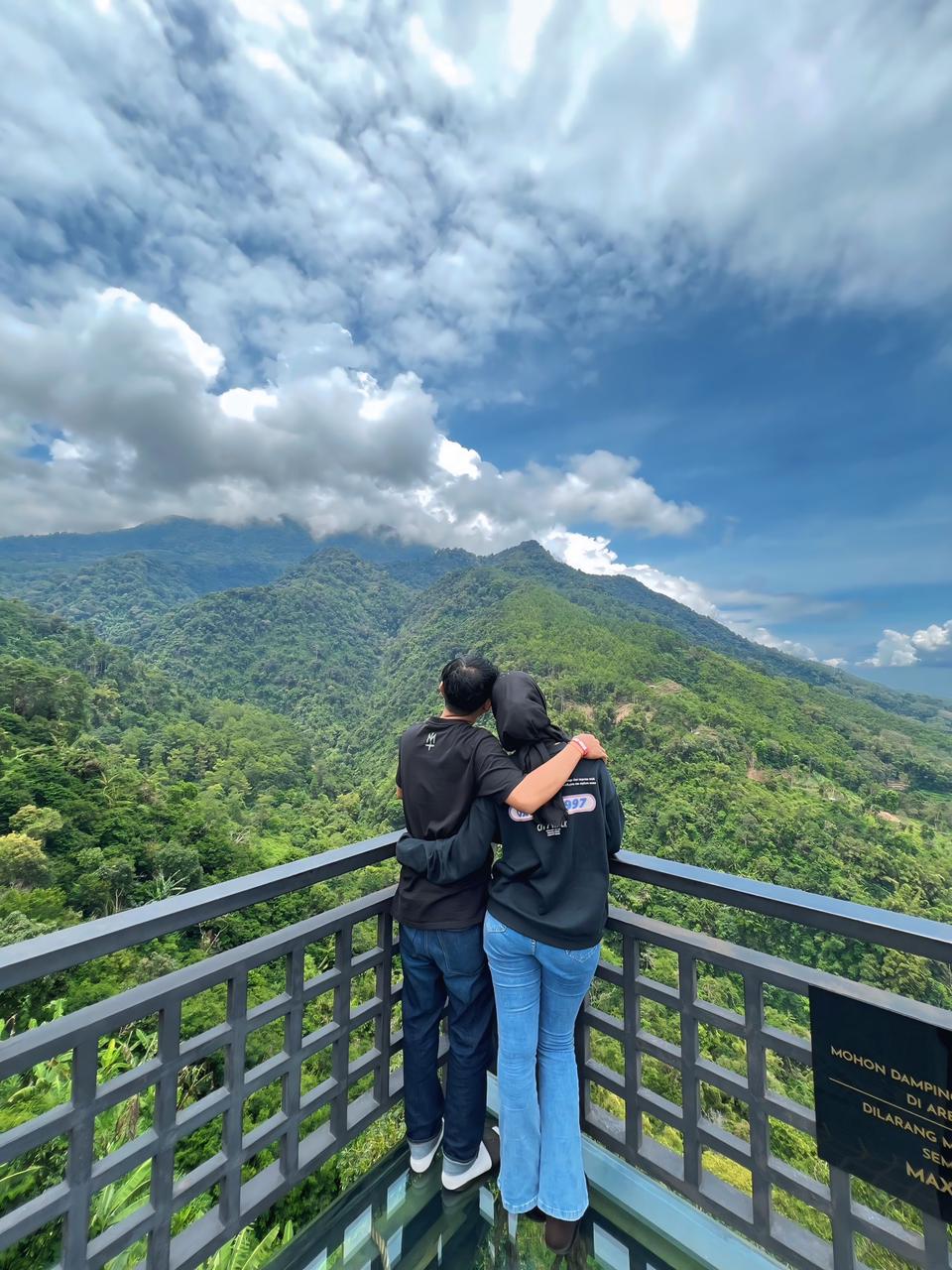 a964ab1c-4b76-4a59-9a3e-8393fa2d9cc3-1